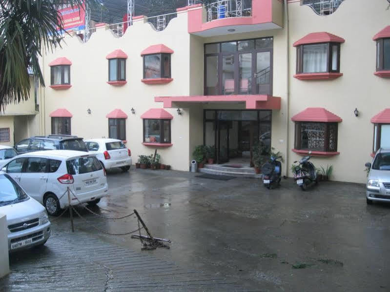 Treebo Trend Mussoorie Club Hotel เดห์ราดุน ภายนอก รูปภาพ