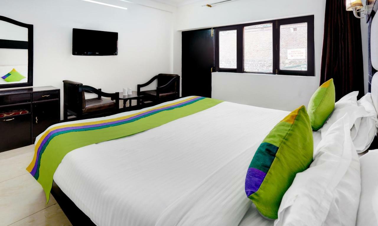 Treebo Trend Mussoorie Club Hotel เดห์ราดุน ภายนอก รูปภาพ