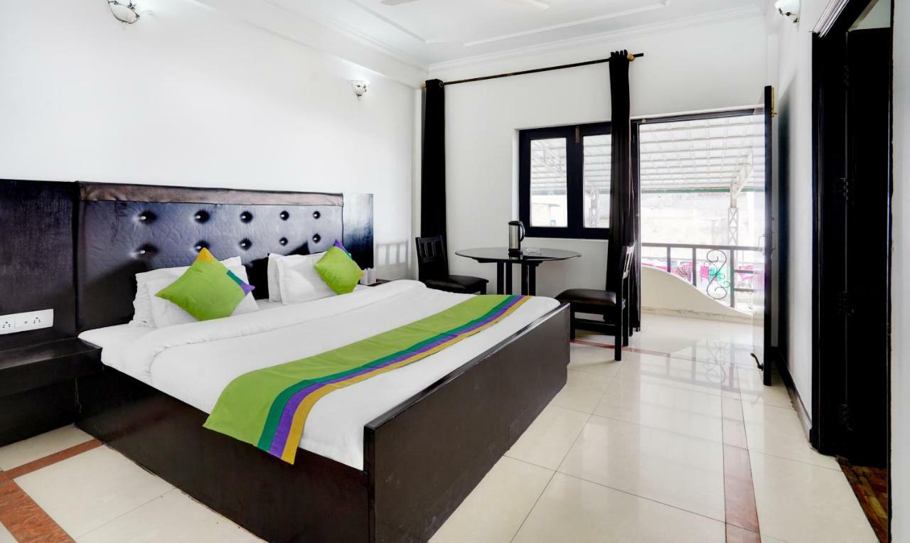 Treebo Trend Mussoorie Club Hotel เดห์ราดุน ภายนอก รูปภาพ