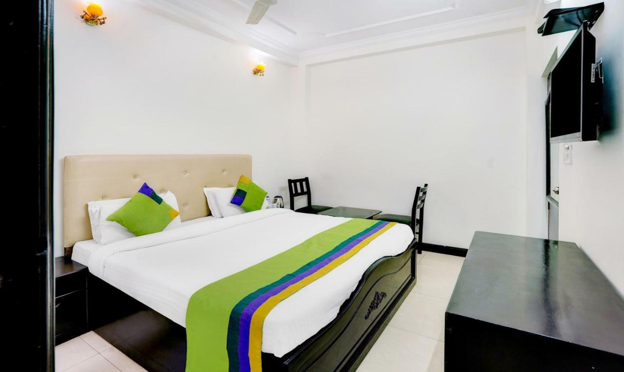 Treebo Trend Mussoorie Club Hotel เดห์ราดุน ภายนอก รูปภาพ