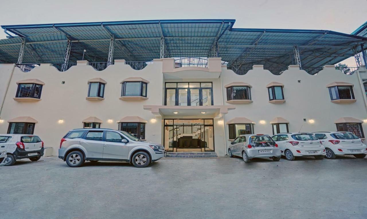 Treebo Trend Mussoorie Club Hotel เดห์ราดุน ภายนอก รูปภาพ